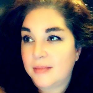 Meet your Posher, Cynthia